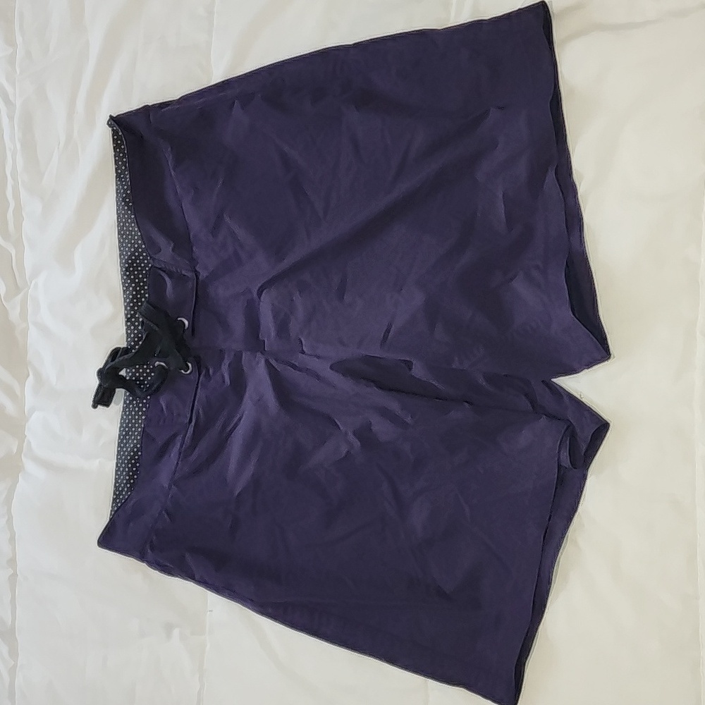 Lululemon Men's 36 Swim Trunks Purple/Blue color